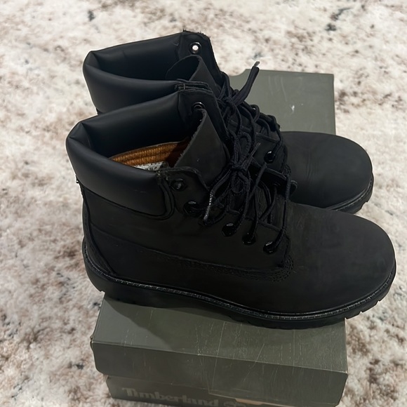 Timberland Black Nubuck Boots - Picture 9 of 16
